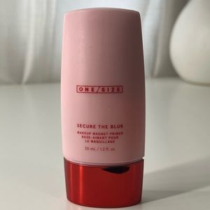 ONE/SIZE by Patrick Starrr
Secure the Blur Makeup Magnet Primer